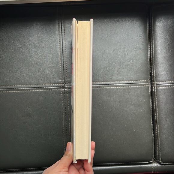 The Silent Patient | Hardcover Novel NY Times Bestseller Book Suspense Thriller - Picture 3 of 4